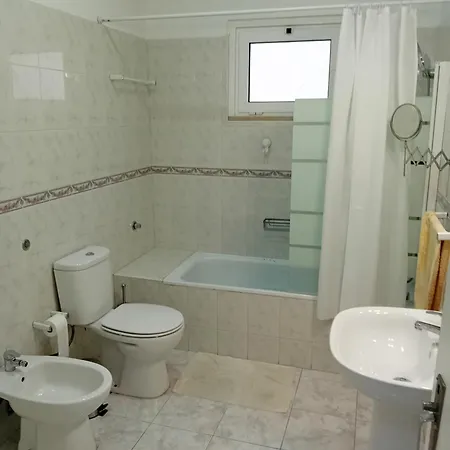 Casa Com Quartos Individuais Lisboa Rum i privatbostad Amadora
