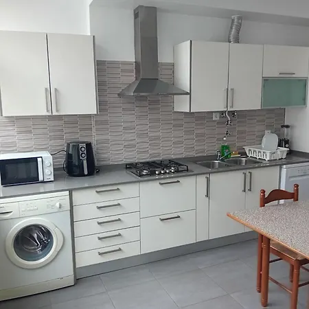 Casa Com Quartos Individuais Lisboa * Amadora